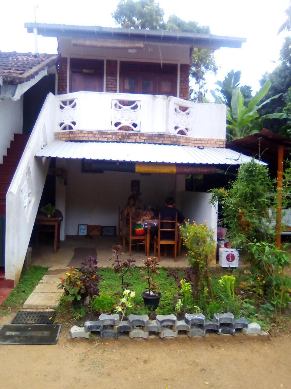 טנגלה Jayanika Home Stay מראה חיצוני תמונה